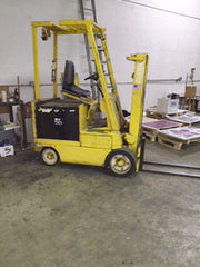 FORK LIFT CLARK 5000 pounds ELECTRIC